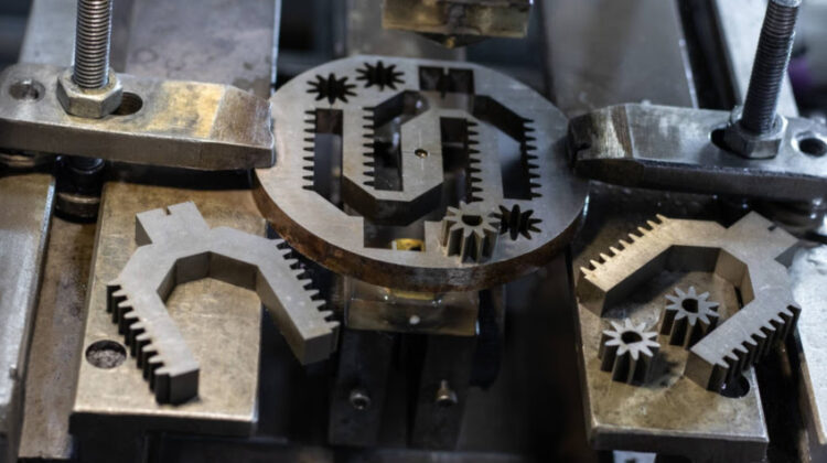 Прошивная электроэрозионная обработка металлов