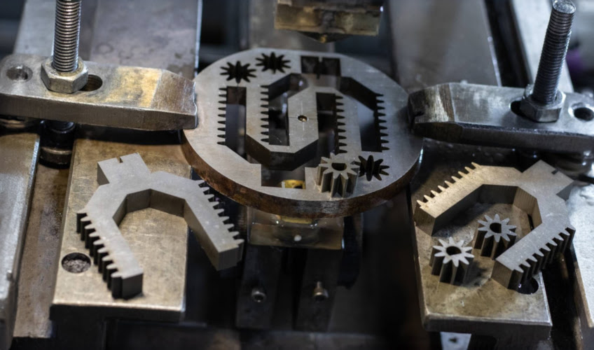 Прошивная электроэрозионная обработка металлов