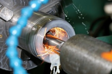 Шлифовка отверстий в Москве