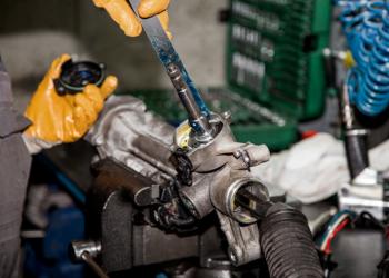 Восстановление и ремонт рулевых тяг в Москве