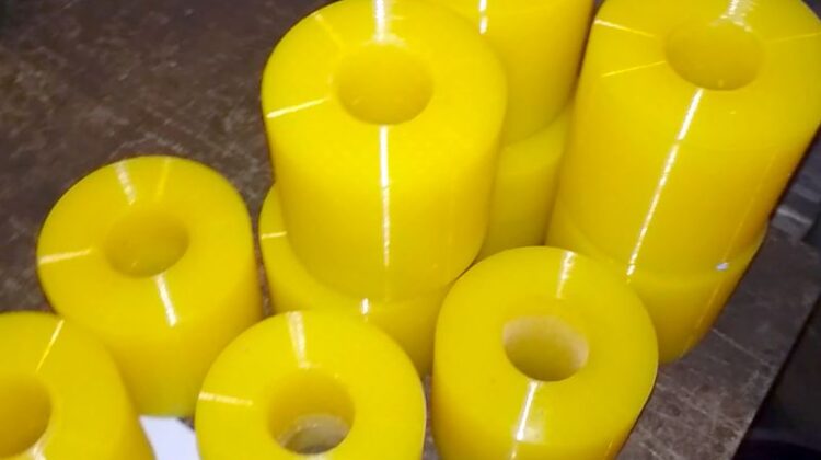 Производство пластиковых втулок на заказ